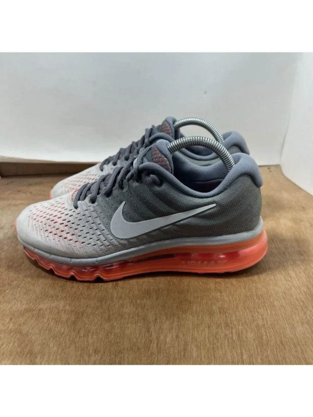 Nike Air Max 2017 Wolf Grey Bright Crimson Running Shoes Women's Size 8.5